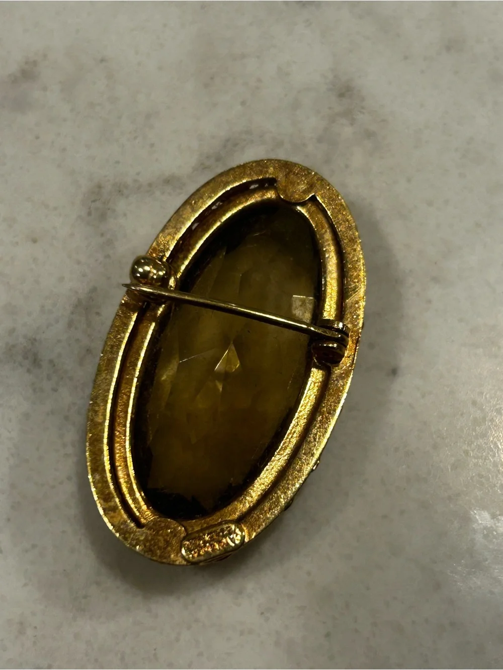 Vintage-Style Gold-Tone Smoky Brown Oval Cocktail Pin
